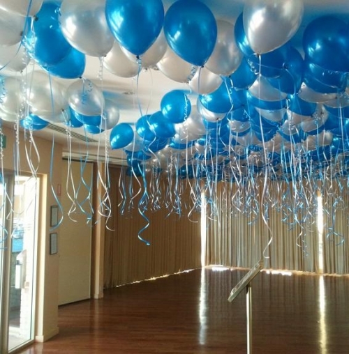 Гелиевые шарики  синие и серебрение под потолок 50 шт
