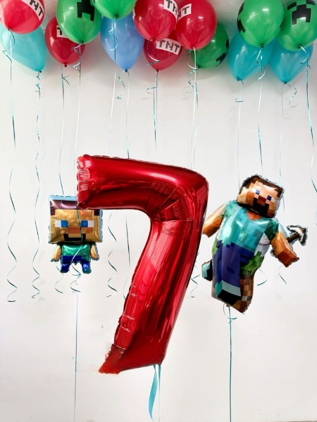 Композиция «Стив идет за алмазами»