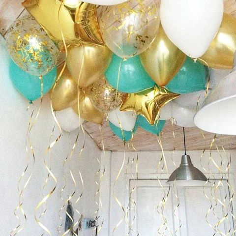 Готовое решение Гелиевые шарики под потолок на Праздник