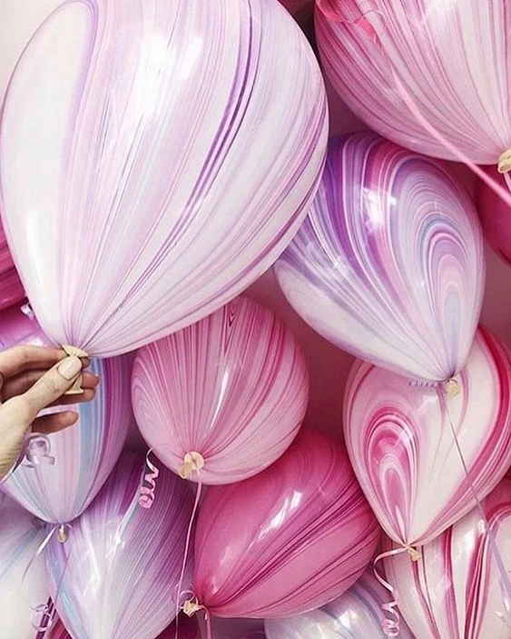 Шары под потолок розовые