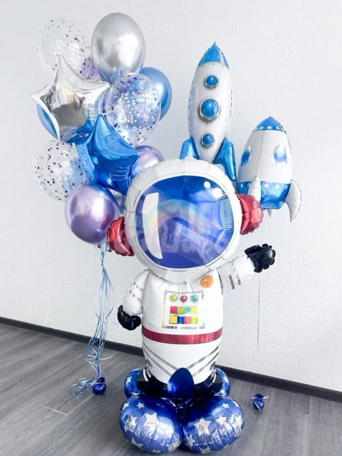 Композиция «Вперёд, в космос!»